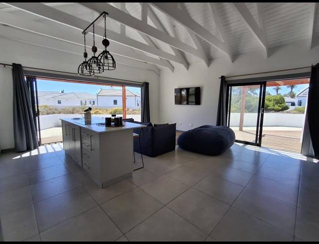 3 BEDROOM HOUSE FOR SALE IN SHELLEY POINT
